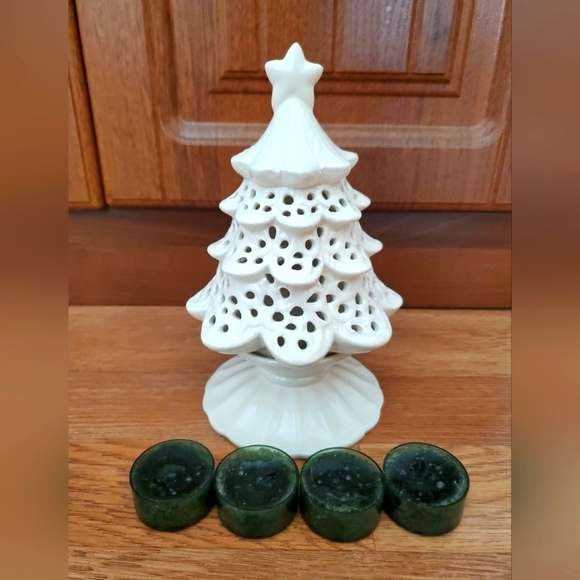 Yankee 8" Candle Christmas Tree Luminary White Tea Light Candle Holder - Picture 1 of 7